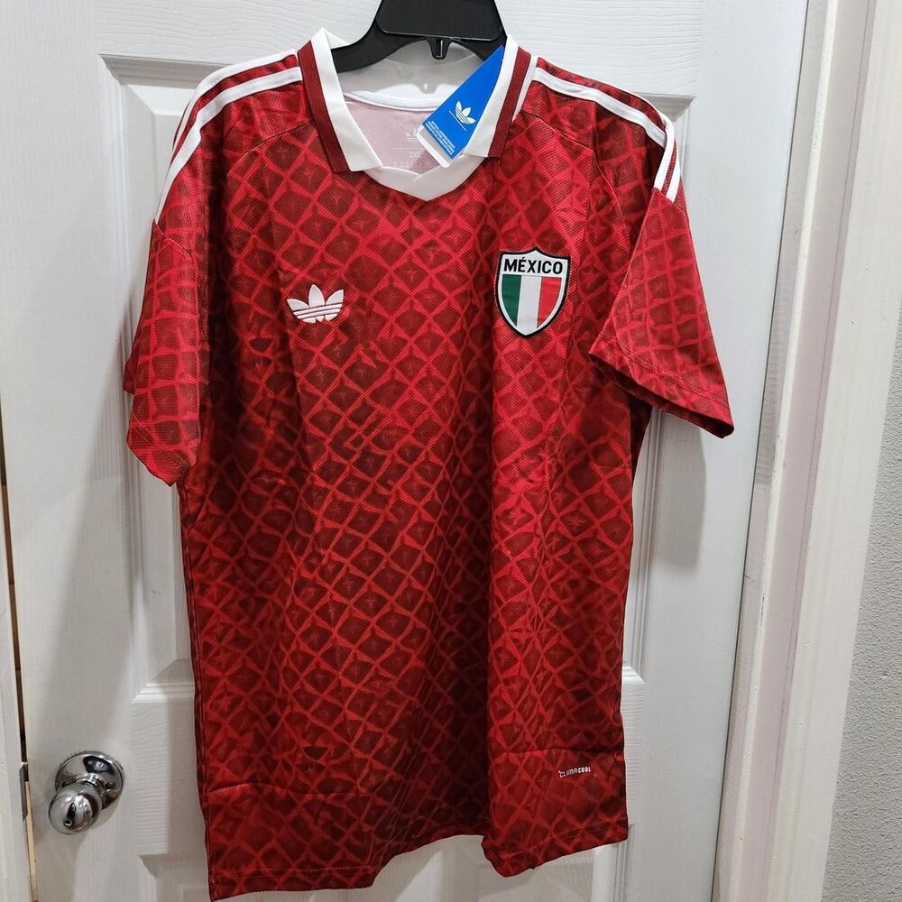 3XL 26-27 Mexico Red Special Edition 100 anniversary